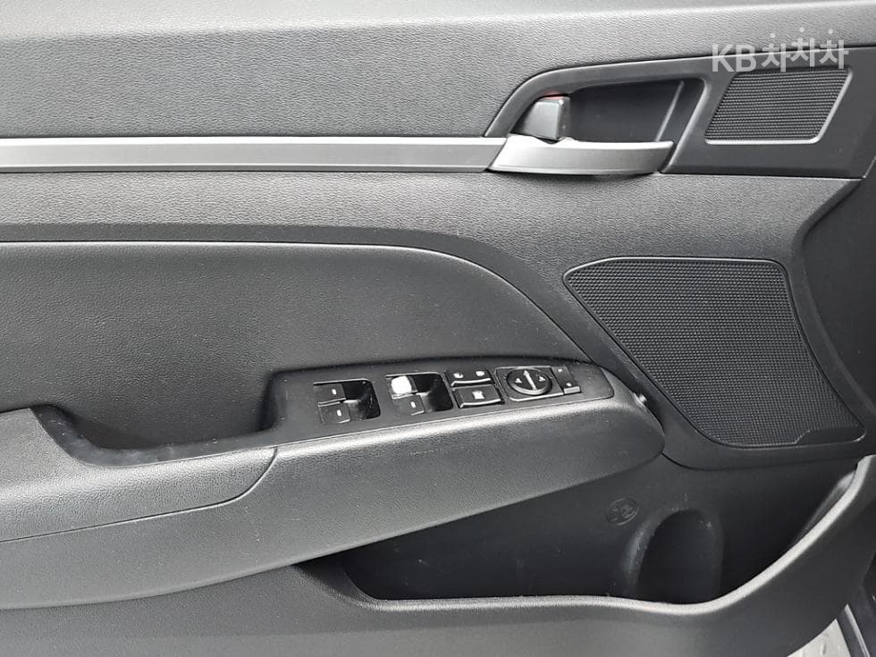 Хюндай The New (фейслифт) Avante (Elantra) ADSmartstream G1.6 Стил - 15
