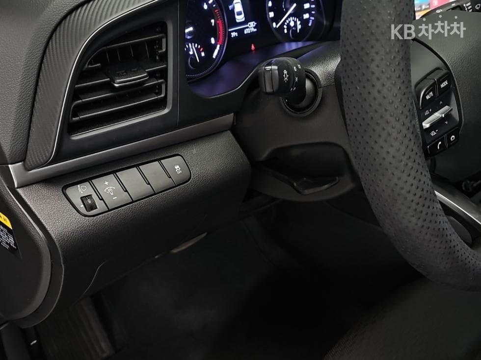 Хюндай The New (фейслифт) Avante (Elantra) ADSmartstream G1.6 Стил - 16