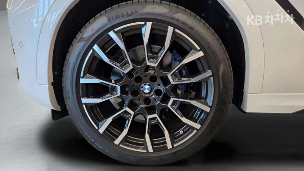 BMW X6(G06)xDrive 40i M Sport Package - 5