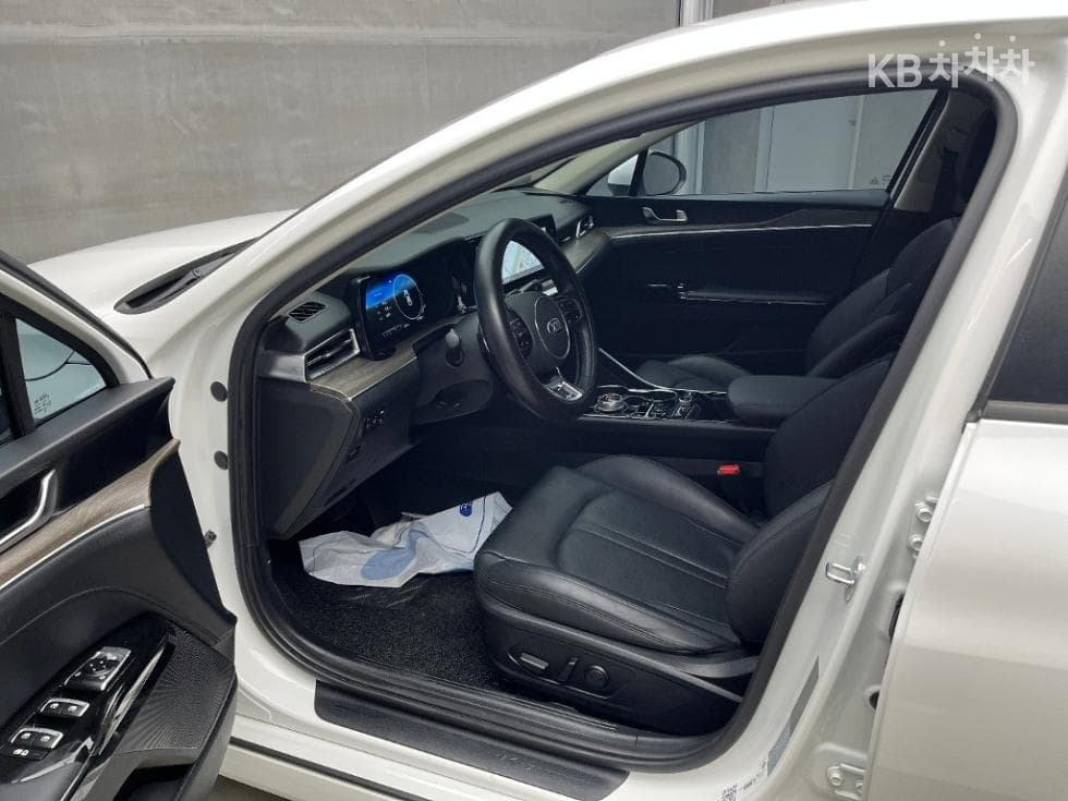 Kia K5 3rd Gen2.0 Gasoline Noblesse - 5