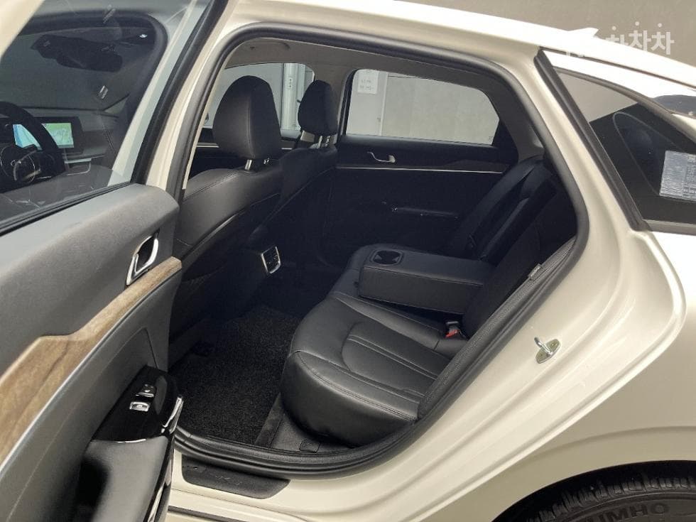 Kia K5 3rd Gen2.0 Gasoline Noblesse - 6