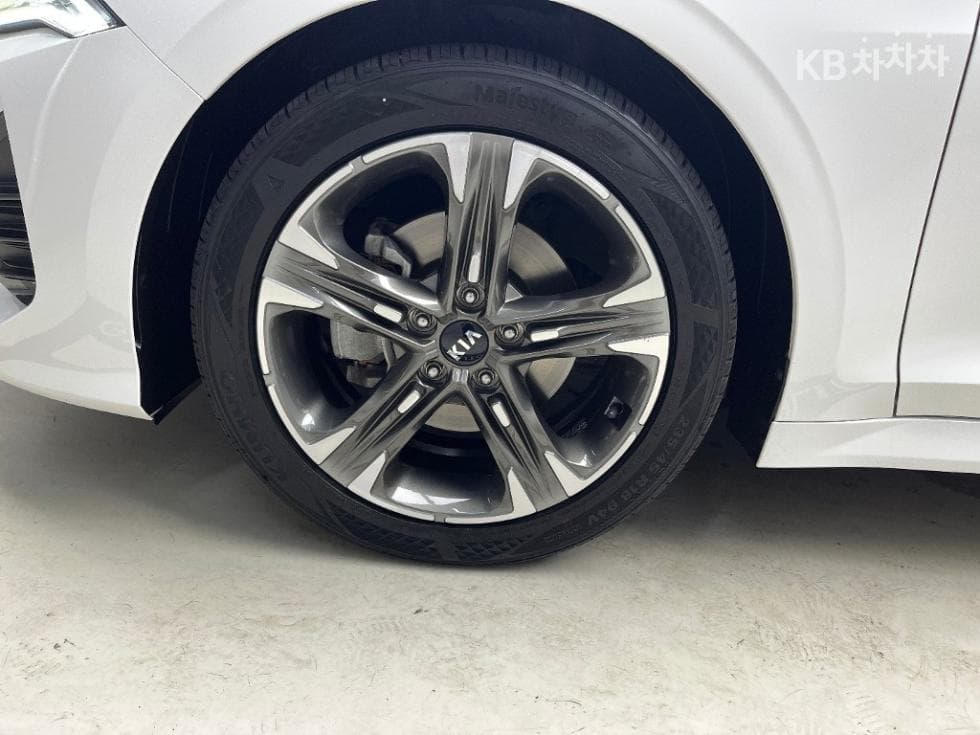 Kia K5 3rd Gen2.0 Gasoline Noblesse - 15