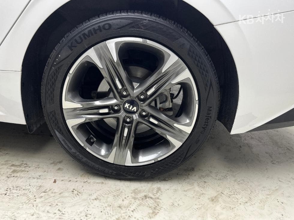 Kia K5 3rd Gen2.0 Gasoline Noblesse - 16