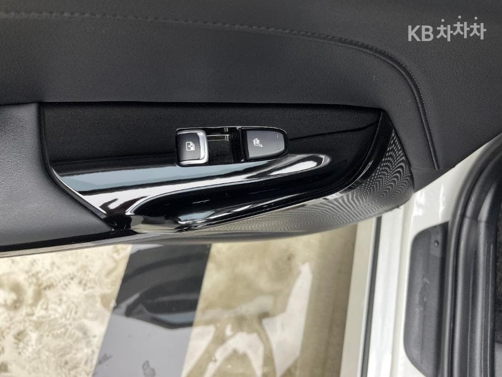 Kia K5 3rd Gen2.0 Gasoline Noblesse - 17