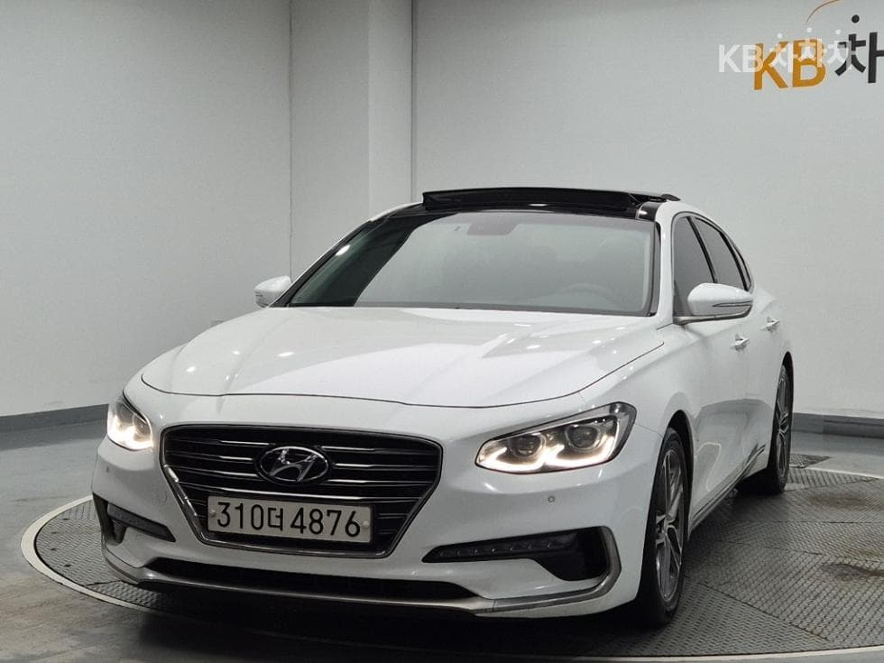 Hyundai Grandeur (Azera)IG Rental car 3.0 LPi Exclusive Standard - Image 1