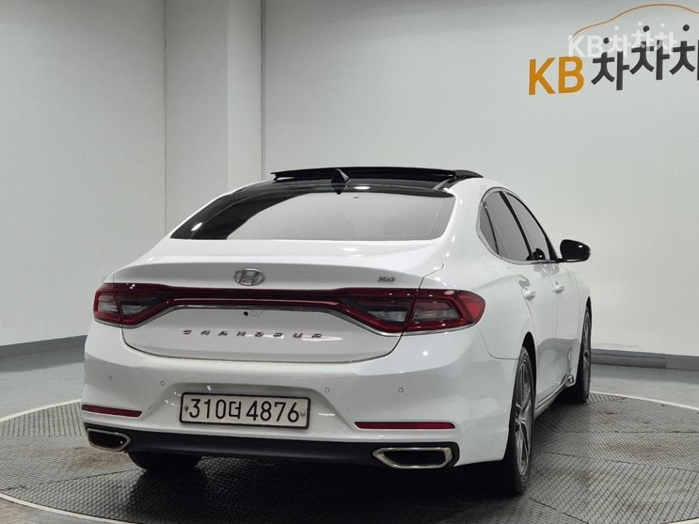 Hyundai Grandeur (Azera)IGRental car 3.0 LPi Exclusive Standard - 3