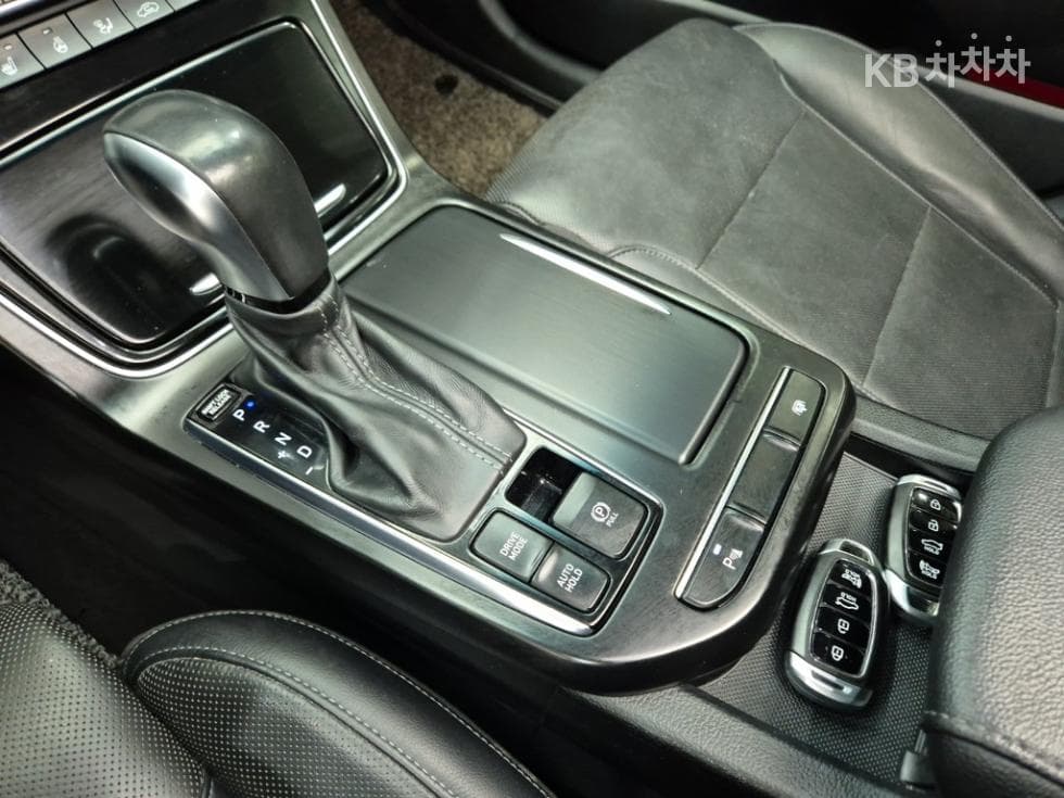 Hyundai Grandeur (Azera)IGRental car 3.0 LPi Exclusive Standard - 8
