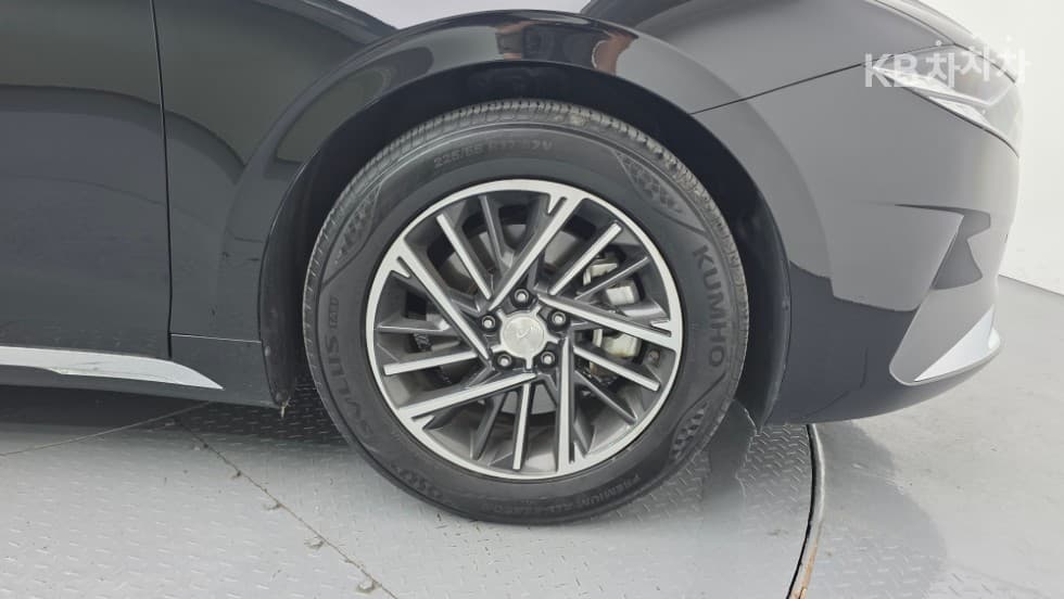 Hyundai The New (facelift) Grandeur (Azera)2.5 Premium 초이스 - 11
