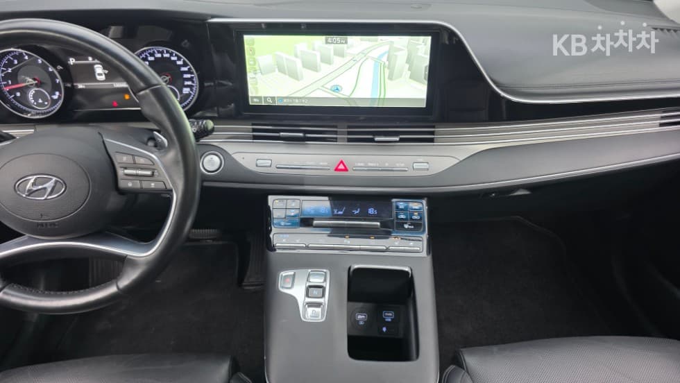 Hyundai The New (facelift) Grandeur (Azera)2.5 Premium 초이스 - 16