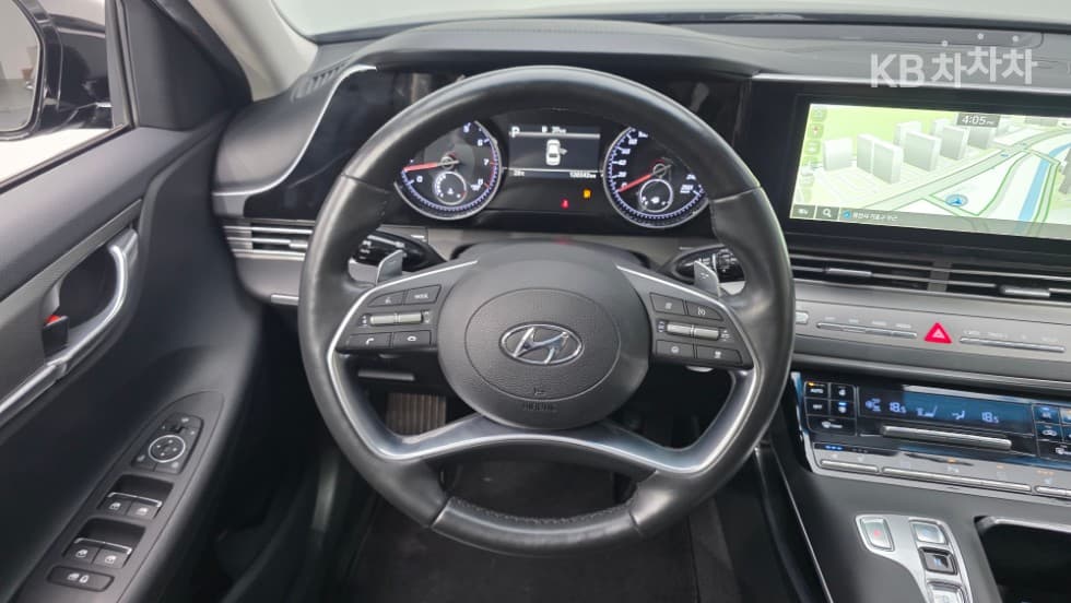 Hyundai The New (facelift) Grandeur (Azera)2.5 Premium 초이스 - 17