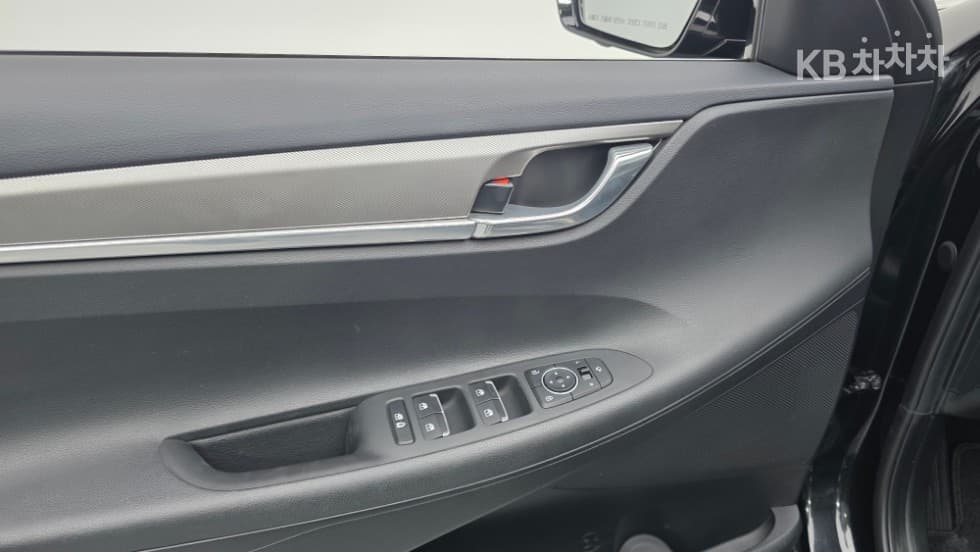 Hyundai The New (facelift) Grandeur (Azera)2.5 Premium 초이스 - 22