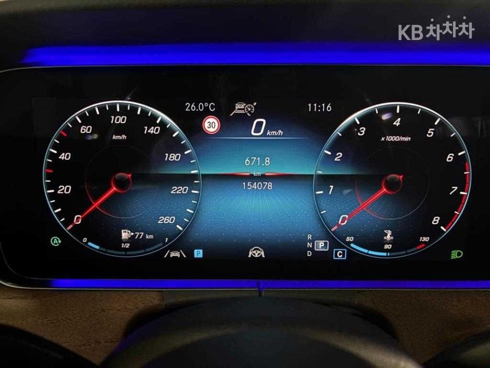 Mercedes-Benz E-Клас (W213)E250 Exclusive - 6