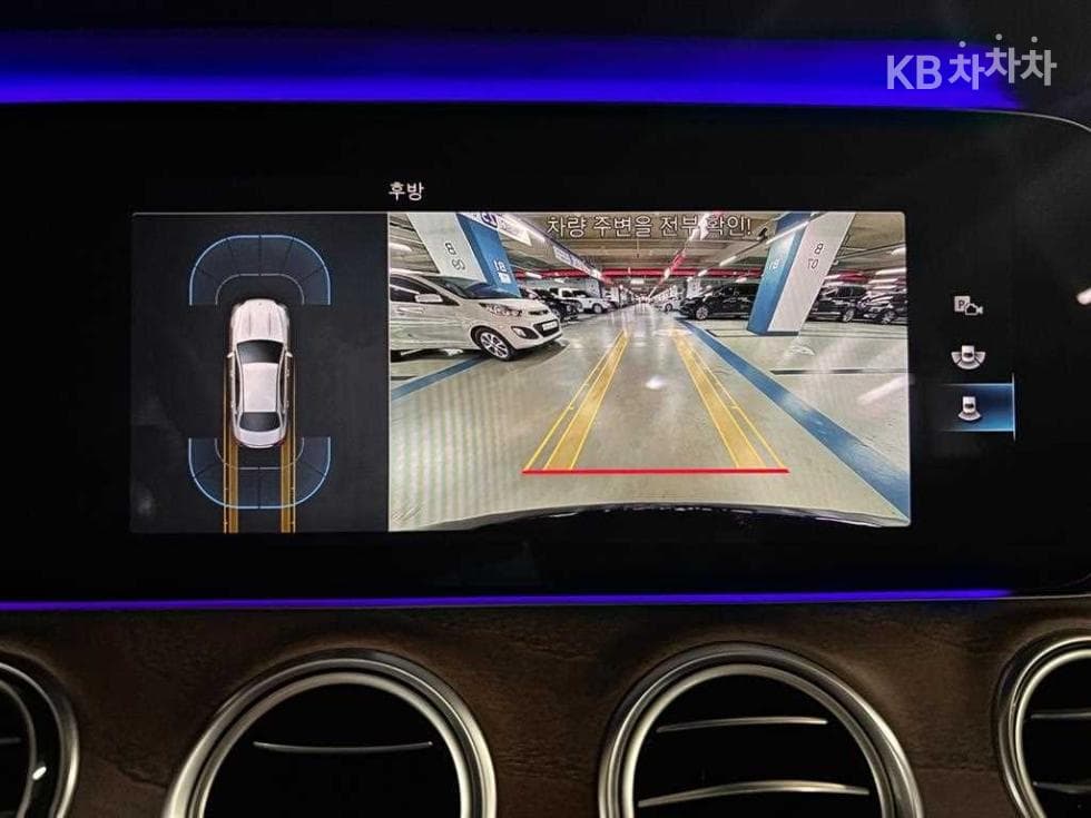 Mercedes-Benz E-Клас (W213)E250 Exclusive - 9