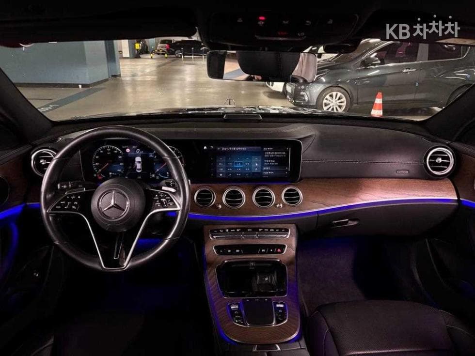 Mercedes-Benz E-Клас (W213)E250 Exclusive - 14