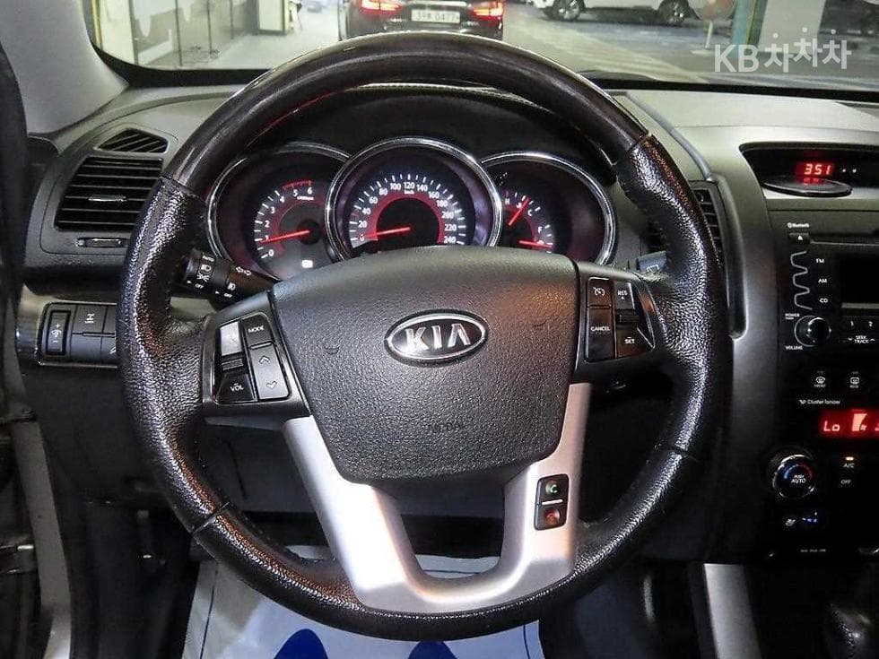 Киа SorentoRДизел 2.2 4x4 TLX Най-висок клас - 8