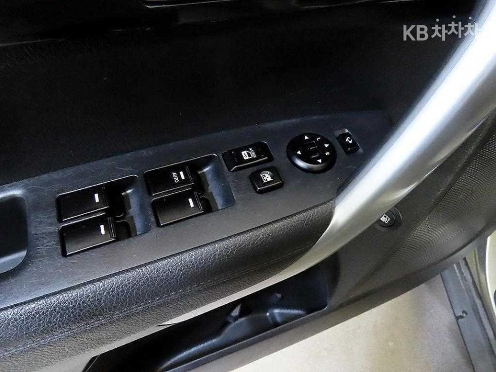 Киа SorentoRДизел 2.2 4x4 TLX Най-висок клас - 13