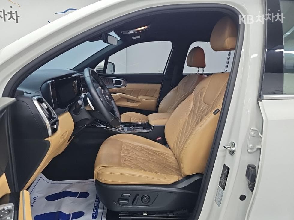 Киа The New (фейслифт) Sorento MQ42.2 Дизел 2WD Signature - 11