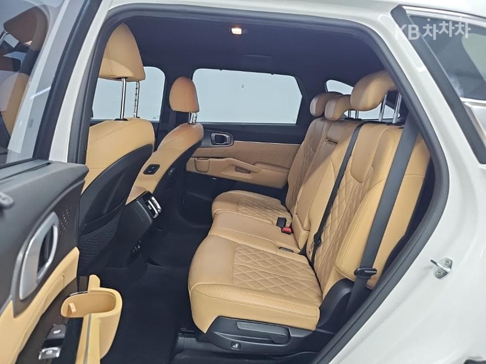 Киа The New (фейслифт) Sorento MQ42.2 Дизел 2WD Signature - 12