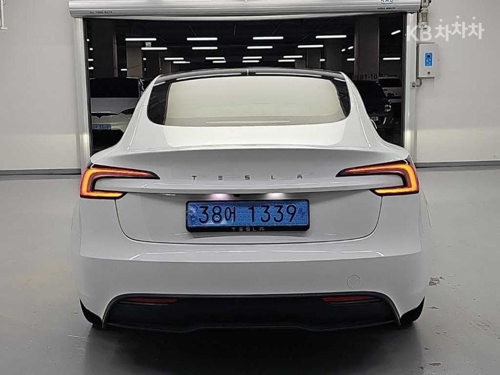 테슬라 Model 3 HighlandRWD - 3