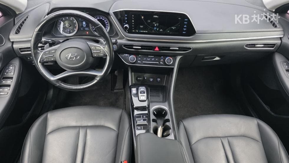 Hyundai Sonata (DN8)2.0 Premium - 12