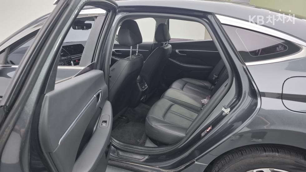 Hyundai Sonata (DN8)2.0 Premium - 16