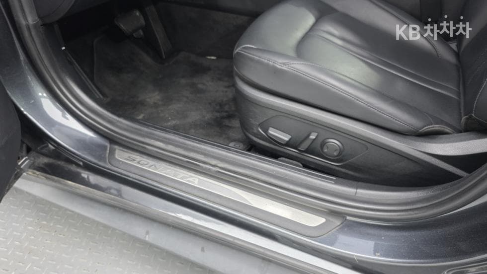 Hyundai Sonata (DN8)2.0 Premium - 19