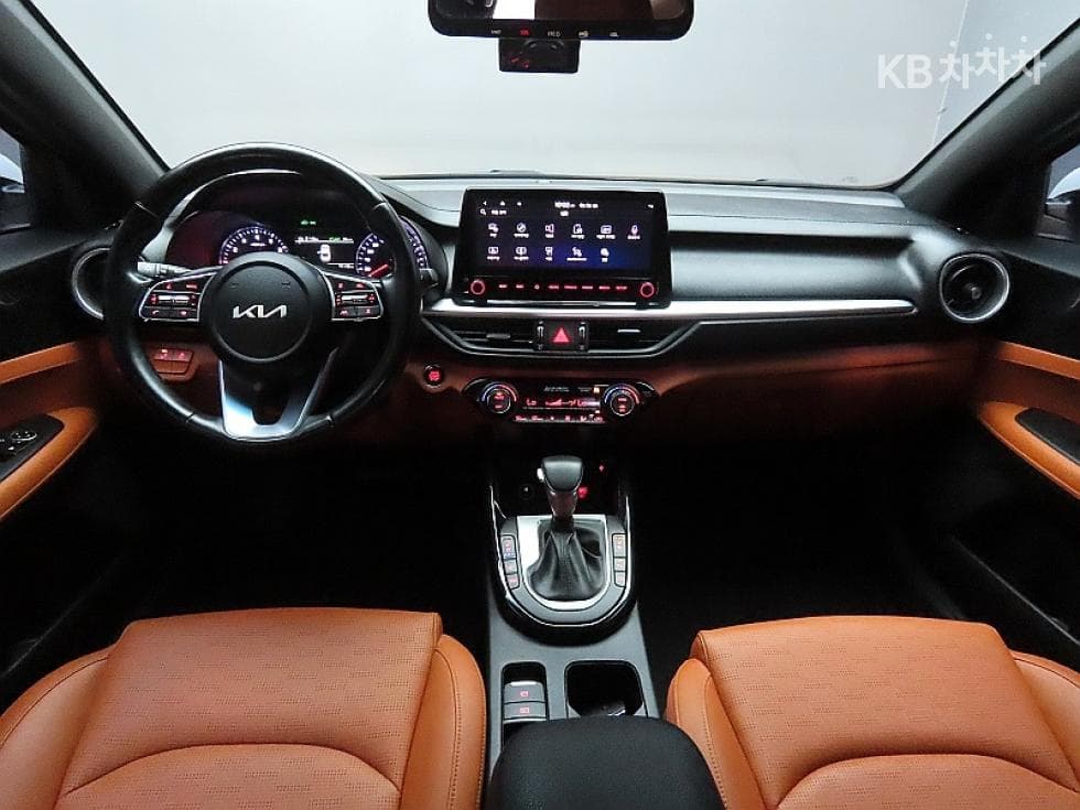 Kia All New K31.6 Gasoline Noblesse - 6