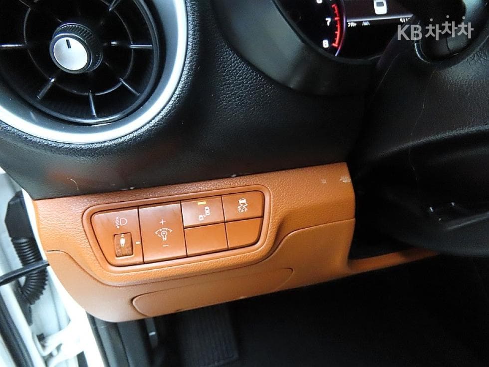 Kia All New K31.6 Gasoline Noblesse - 12