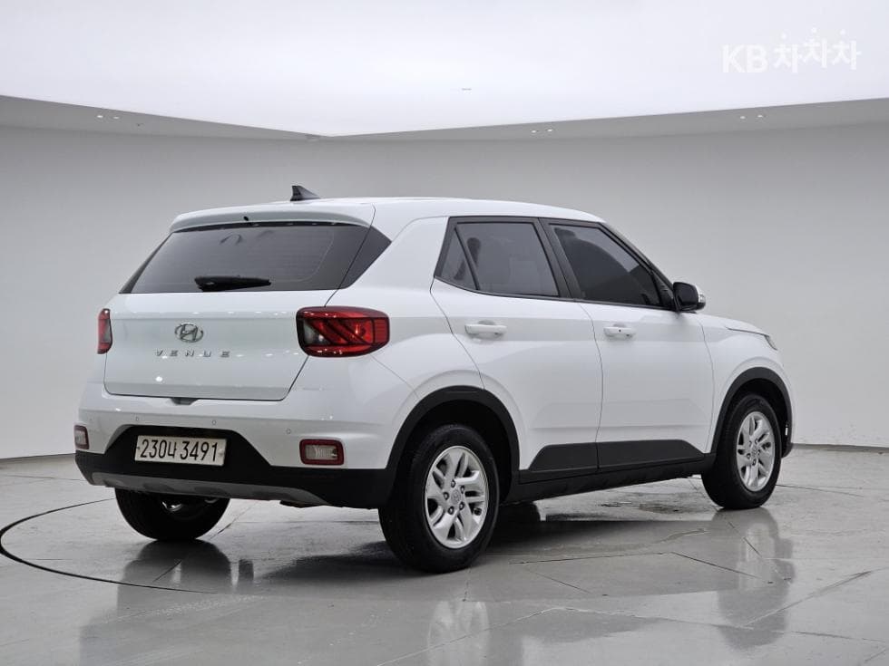 Hyundai VenueGasoline 1.6 Modern - 3