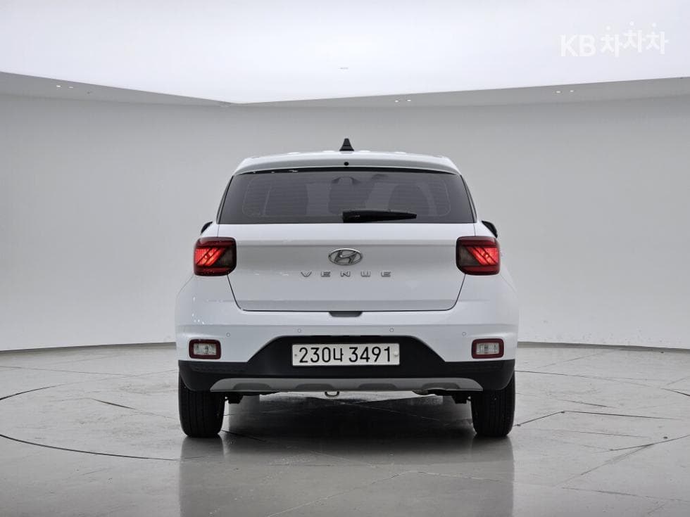 Hyundai VenueGasoline 1.6 Modern - 4