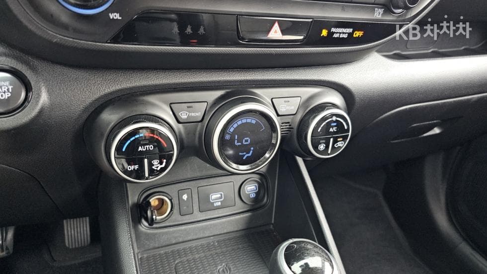 Hyundai VenueGasoline 1.6 Modern - 10