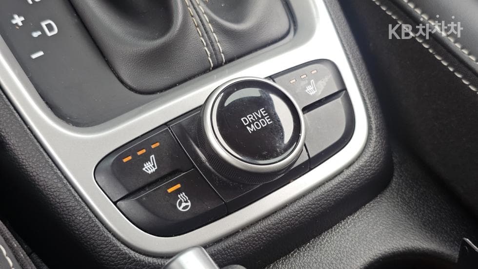 Hyundai VenueGasoline 1.6 Modern - 12