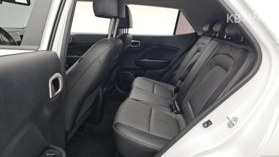 Hyundai VenueGasoline 1.6 Modern - 14