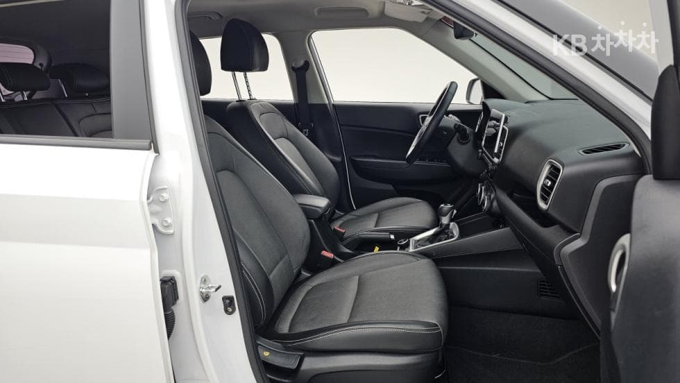 Hyundai VenueGasoline 1.6 Modern - 15