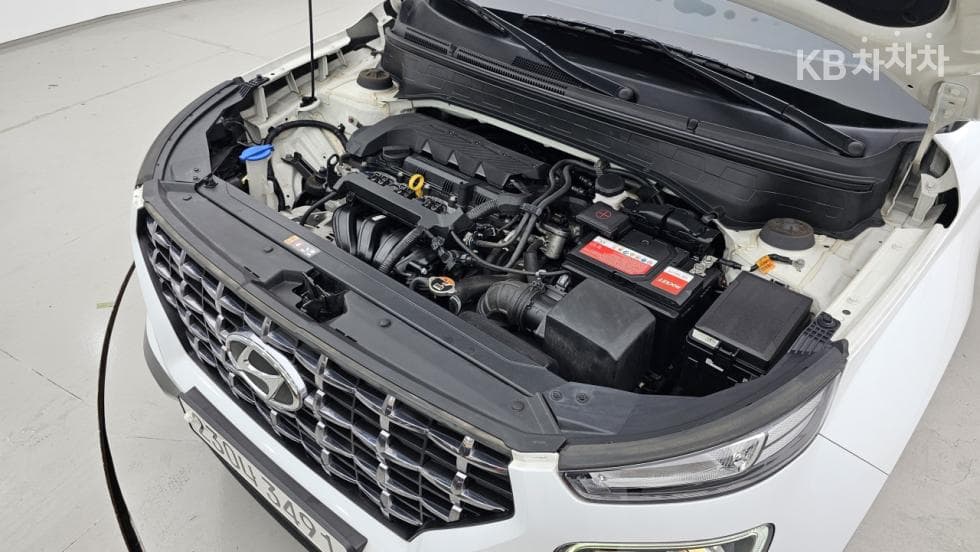 Hyundai VenueGasoline 1.6 Modern - 17
