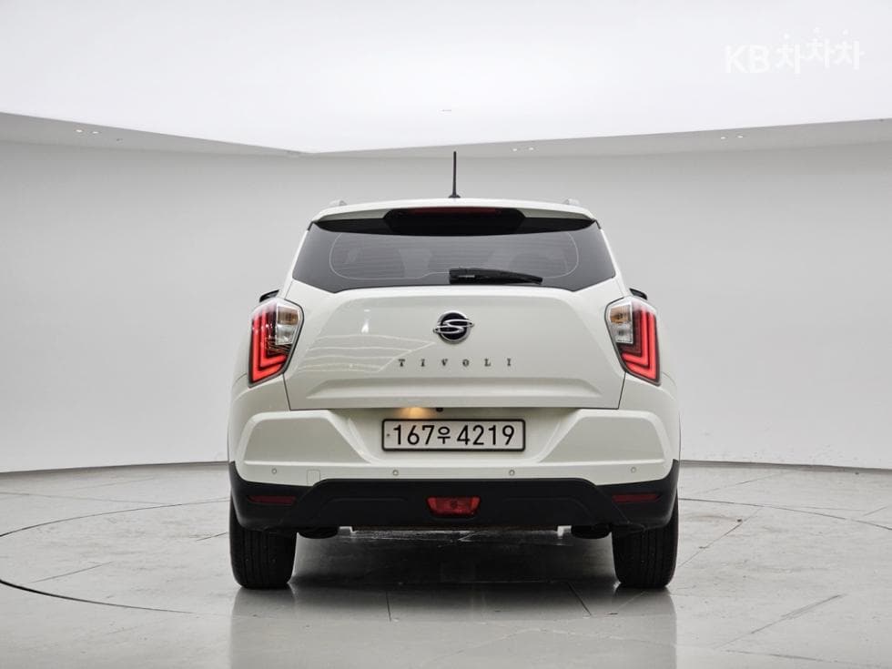 KG Mobility Very New (facelift/refresh; particularly for Tivoli) TivoliGasoline V3 2WD Standard - 4