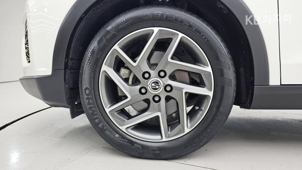 KG Mobility Very New (facelift/refresh; particularly for Tivoli) TivoliGasoline V3 2WD Standard - 5