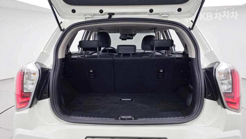 KG Mobility Very New (facelift/refresh; particularly for Tivoli) TivoliGasoline V3 2WD Standard - 10