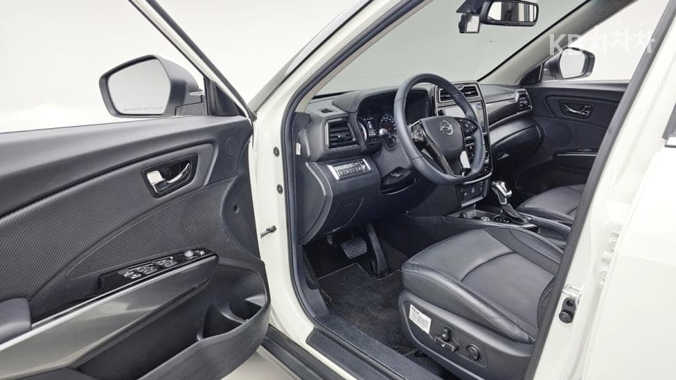 KG Mobility Very New (facelift/refresh; particularly for Tivoli) TivoliGasoline V3 2WD Standard - 11