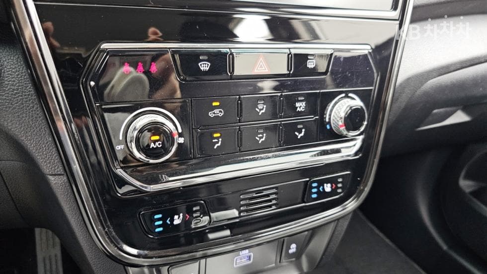 KG Mobility Very New (facelift/refresh; particularly for Tivoli) TivoliGasoline V3 2WD Standard - 21