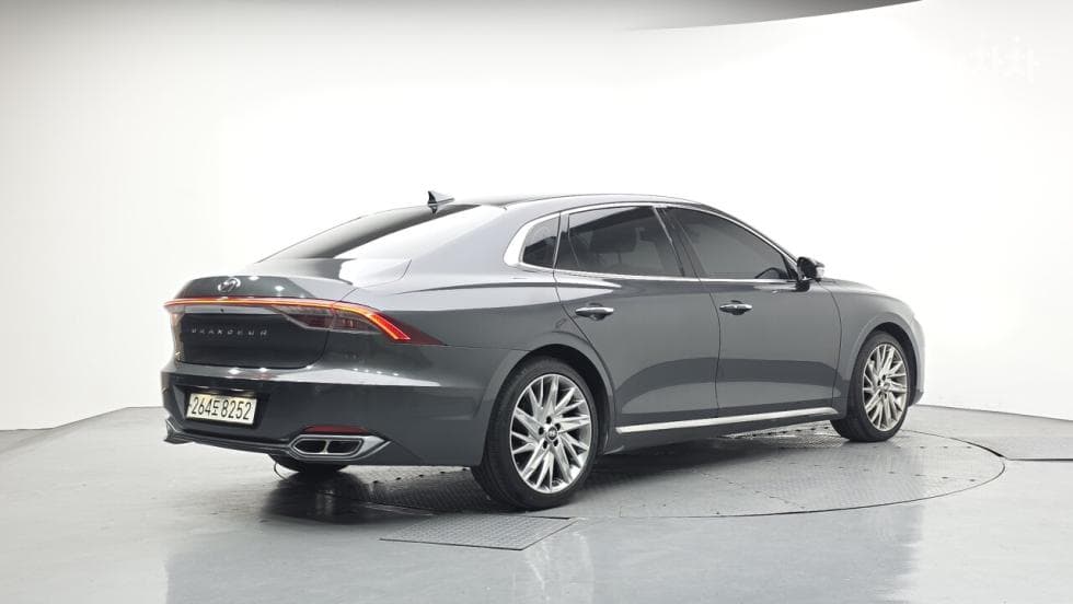Hyundai The New (facelift) Grandeur (Azera)2.5 Calligraphy - 2
