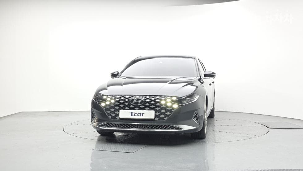 Hyundai The New (facelift) Grandeur (Azera)2.5 Calligraphy - 3