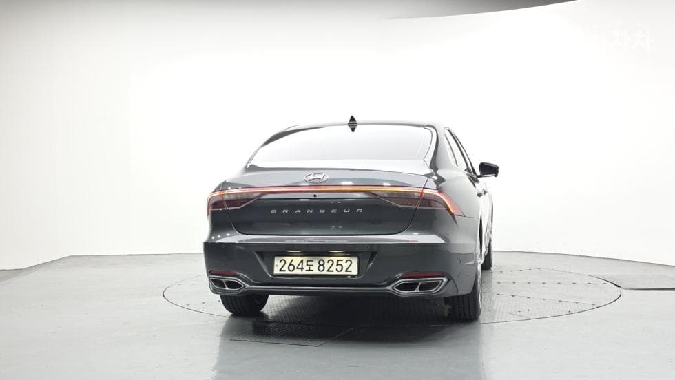 Hyundai The New (facelift) Grandeur (Azera)2.5 Calligraphy - 4