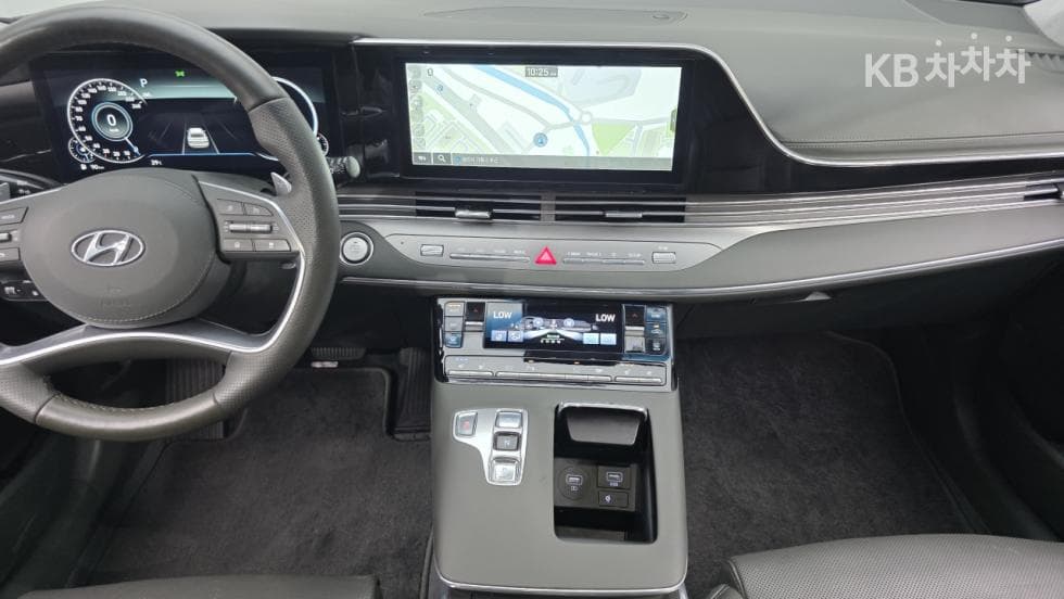 Hyundai The New (facelift) Grandeur (Azera)2.5 Calligraphy - 6