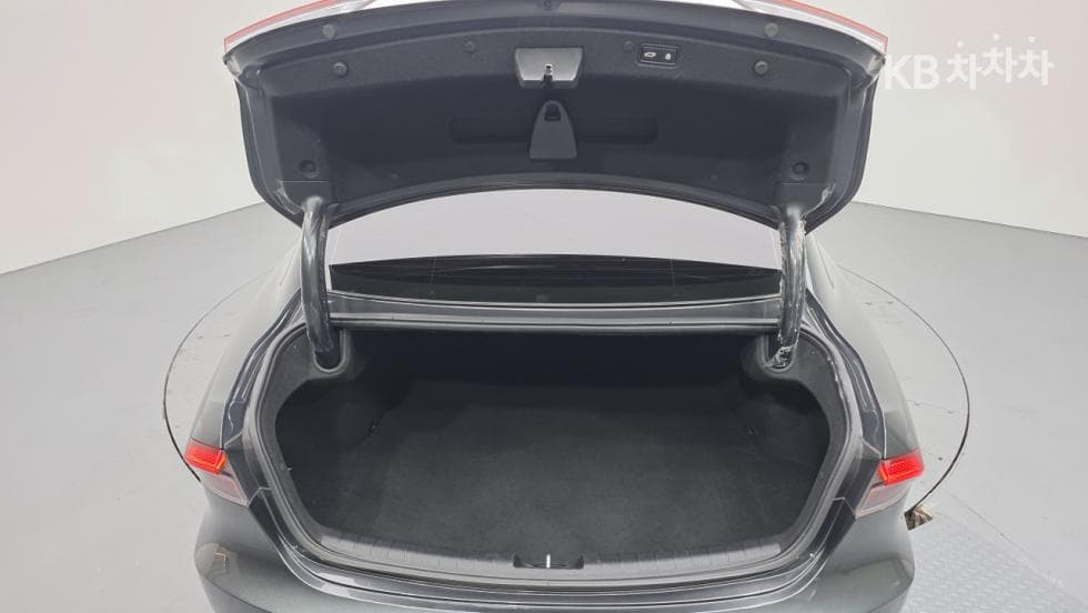 Hyundai The New (facelift) Grandeur (Azera)2.5 Calligraphy - 22