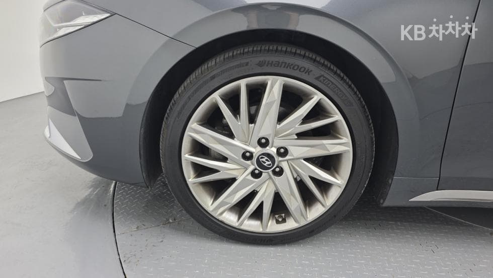 Hyundai The New (facelift) Grandeur (Azera)2.5 Calligraphy - 28