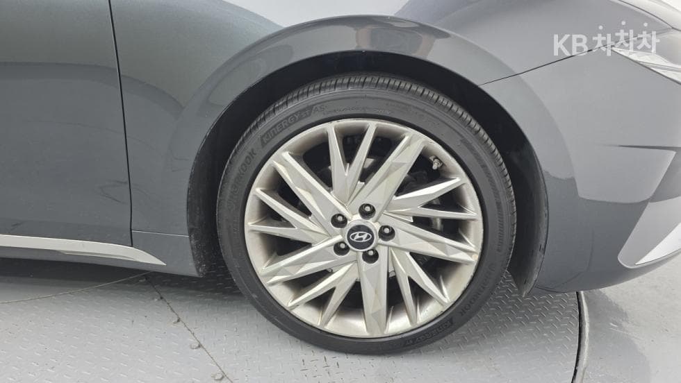Hyundai The New (facelift) Grandeur (Azera)2.5 Calligraphy - 30