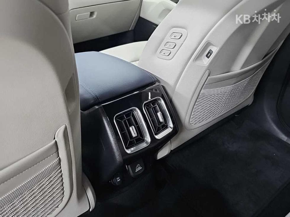 Киа The New (фейслифт) Sorento Хибрид MQ41.6T HEV 4x4 Signature Gravity - 13