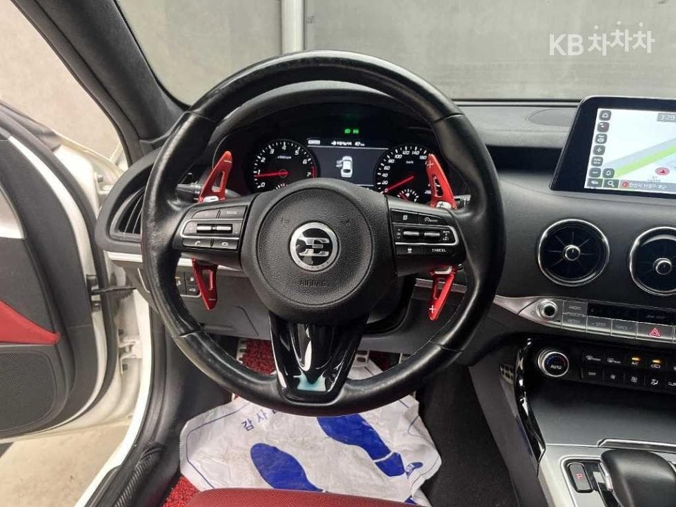 Kia Stinger2.0 Turbo 2WD 플래티넘 - 9