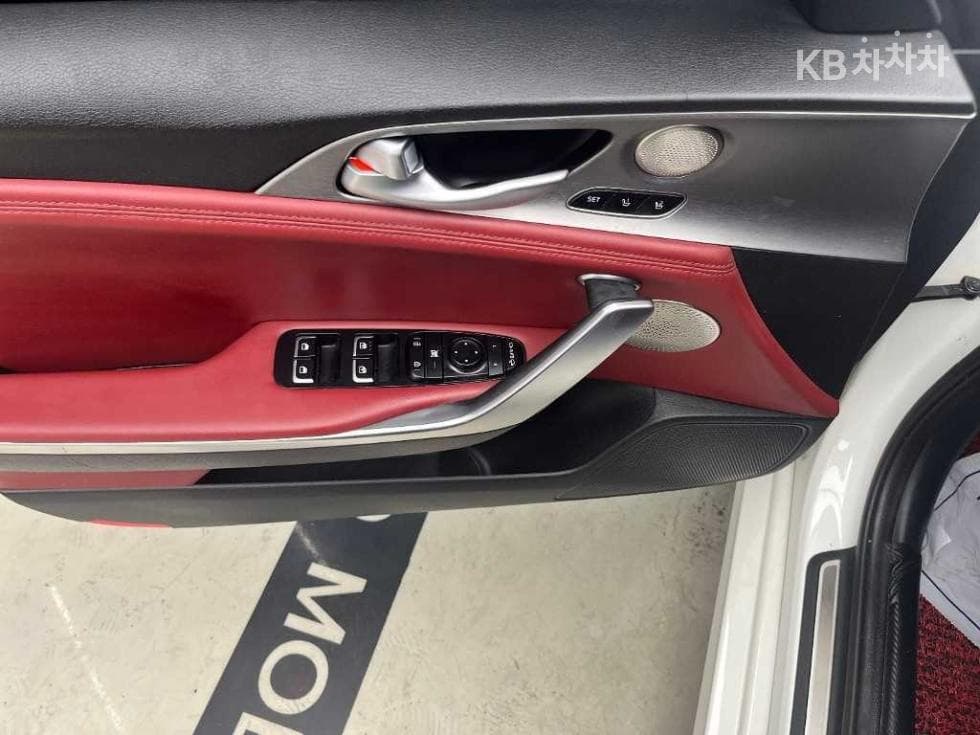 Kia Stinger2.0 Turbo 2WD 플래티넘 - 11